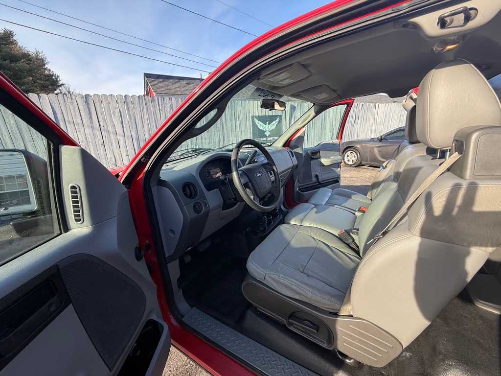 2005 Ford F-150 Image 12