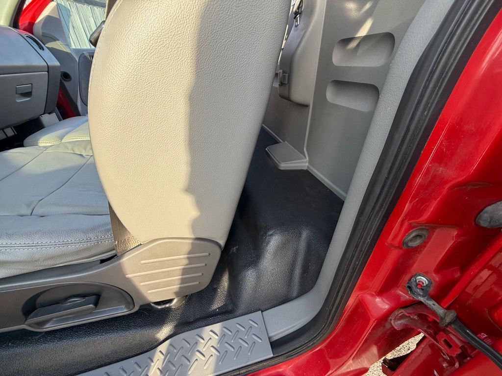 2005 Ford F-150 Image 29