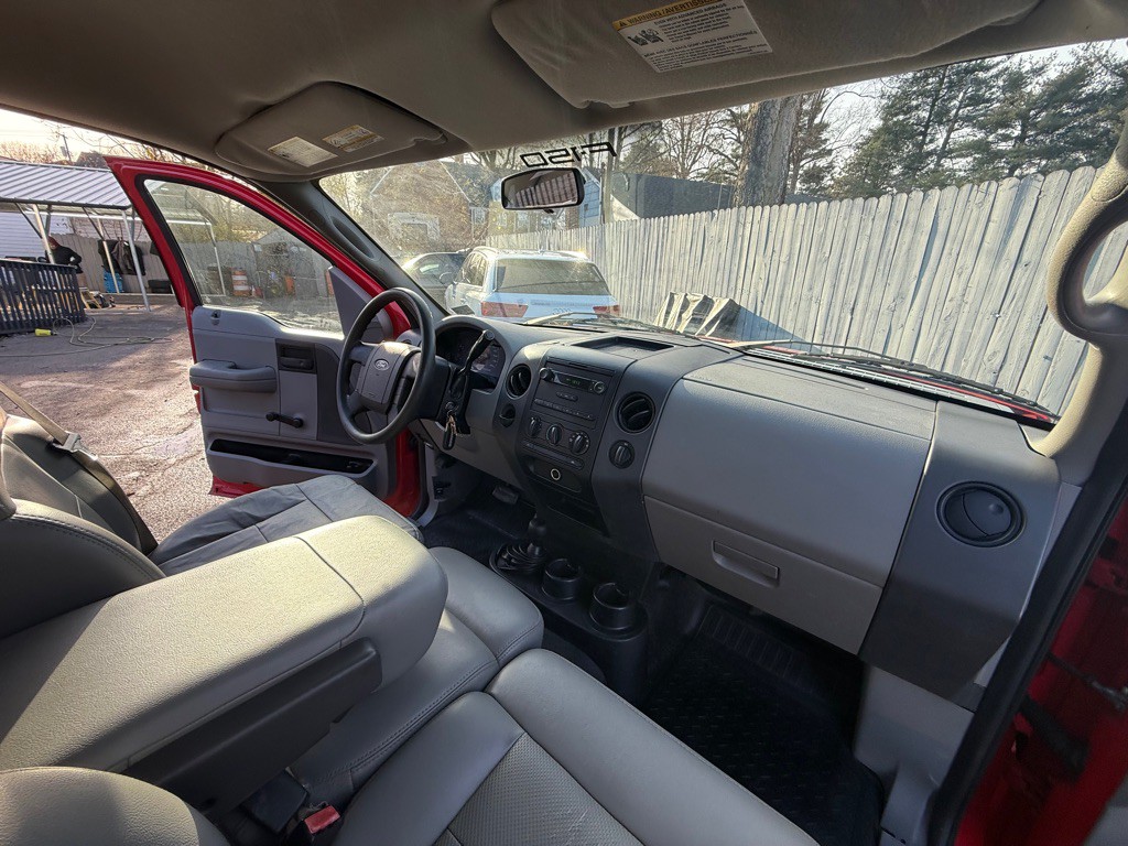 2005 Ford F-150 Image 37
