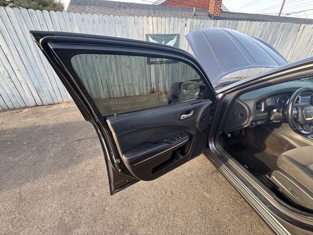 2018 Dodge Charger Image 29