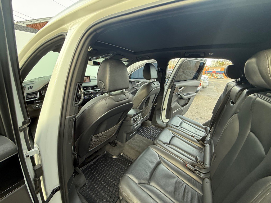 2017 Audi Q7 Image 14