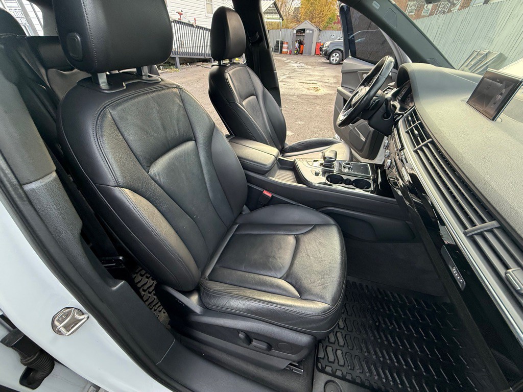 2017 Audi Q7 Image 19