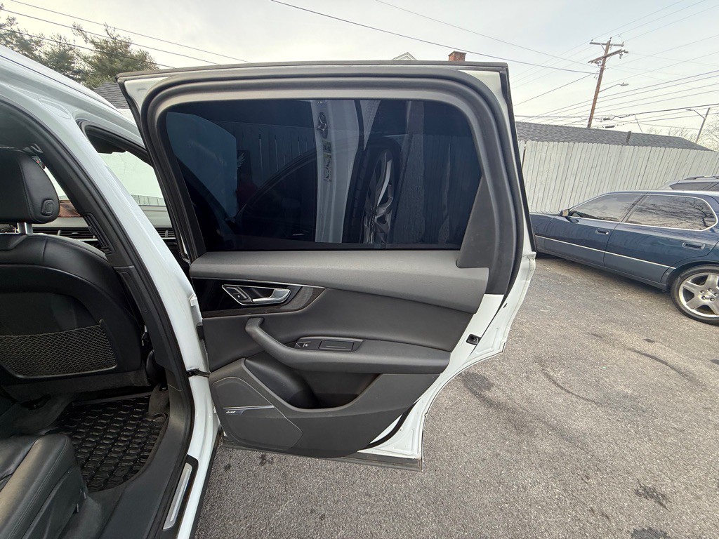 2017 Audi Q7 Image 25