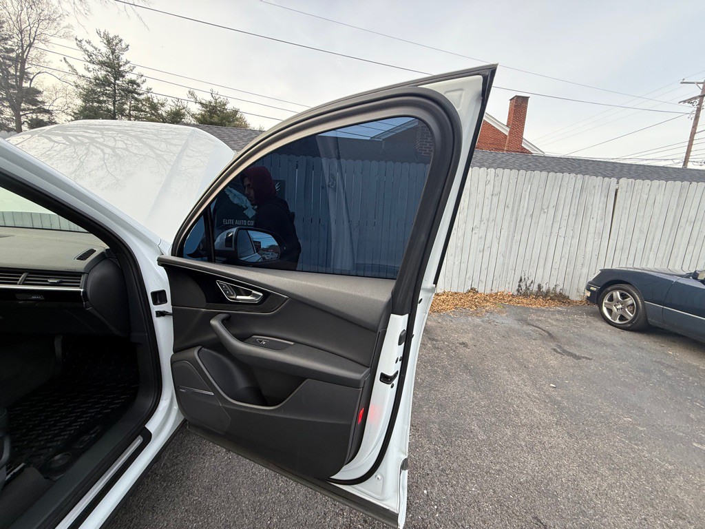 2017 Audi Q7 Image 26