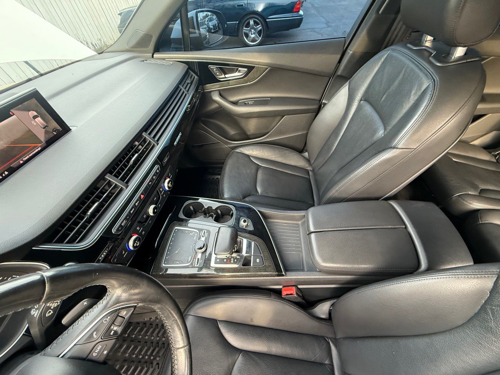 2017 Audi Q7 Image 30