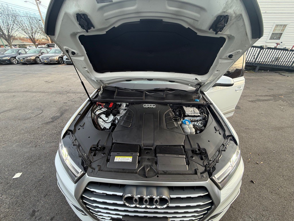 2017 Audi Q7 Image 32