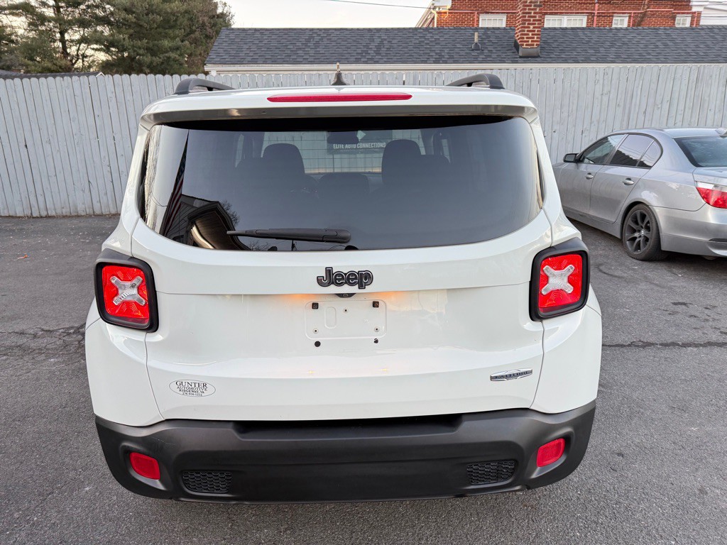 2016 Jeep Renegade Image 8