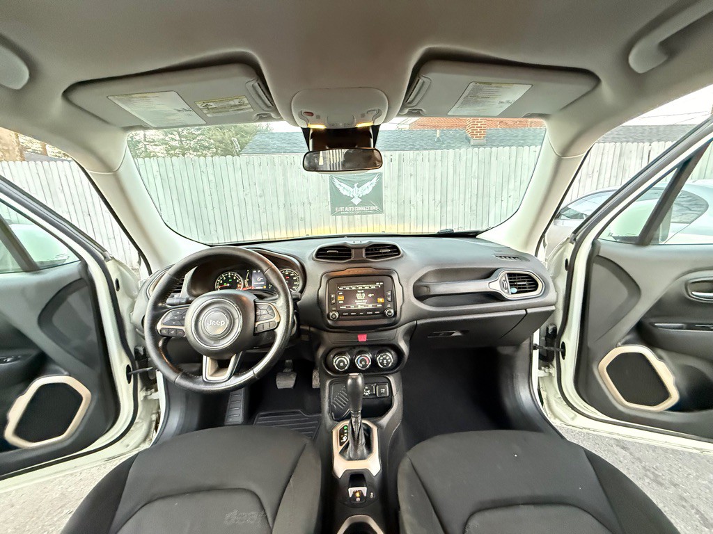 2016 Jeep Renegade Image 14