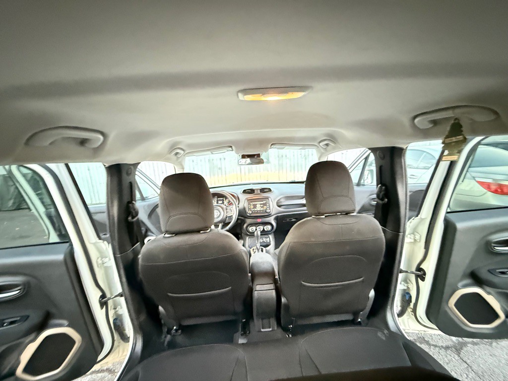 2016 Jeep Renegade Image 20