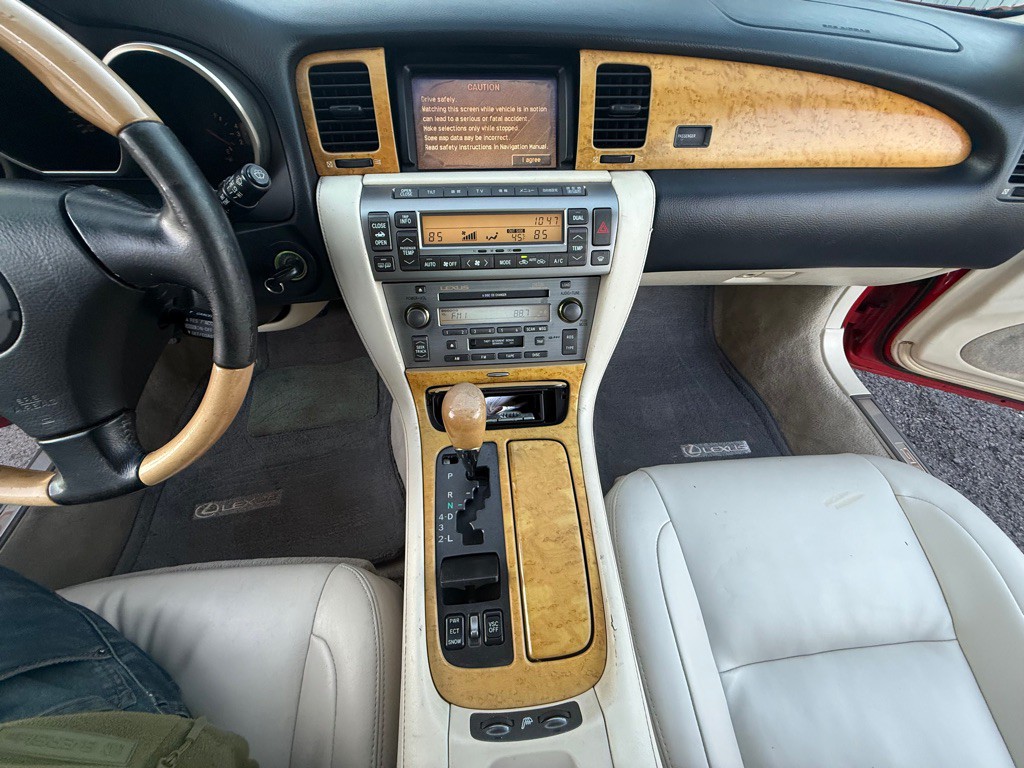 2002 Lexus SC 430 Image 24