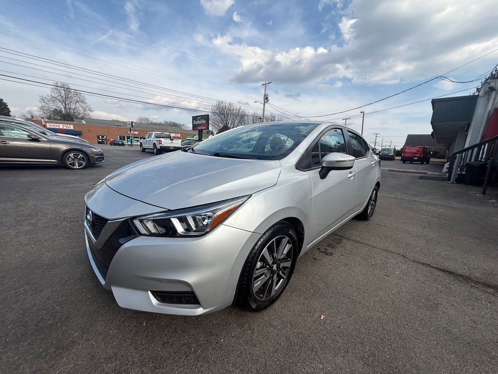 2021 Nissan Versa Image 7