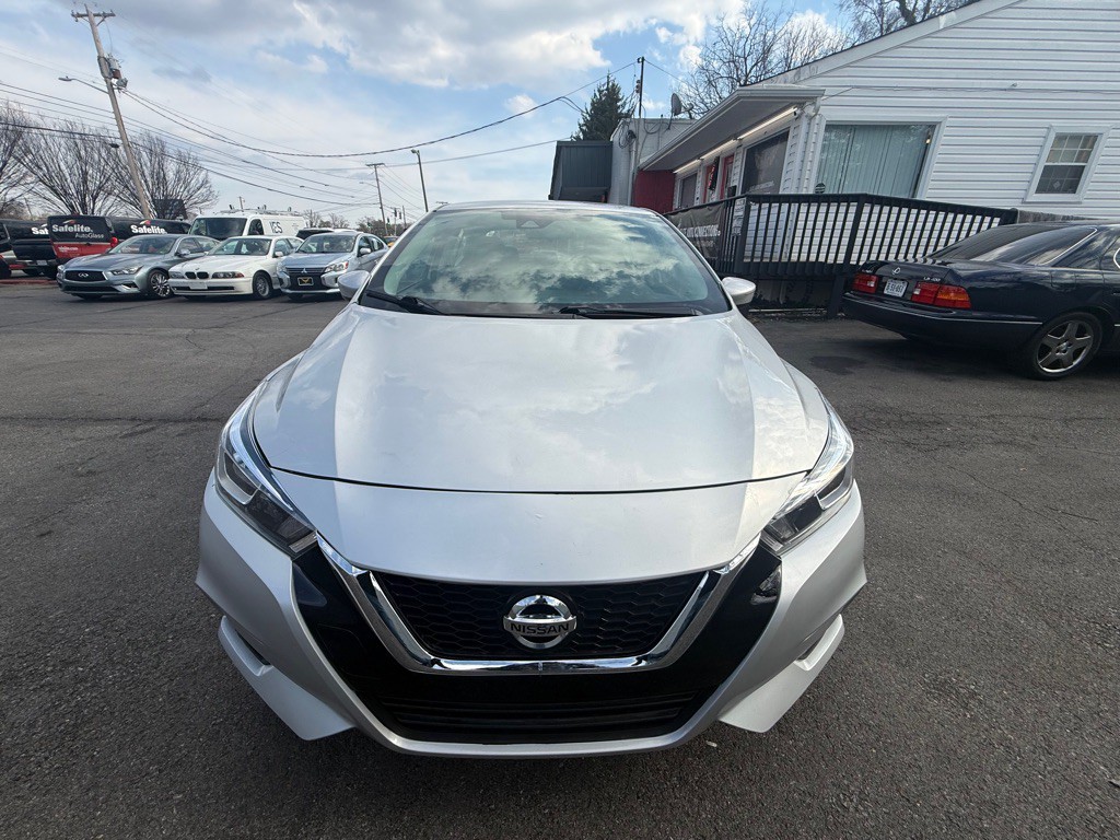 2021 Nissan Versa Image 8