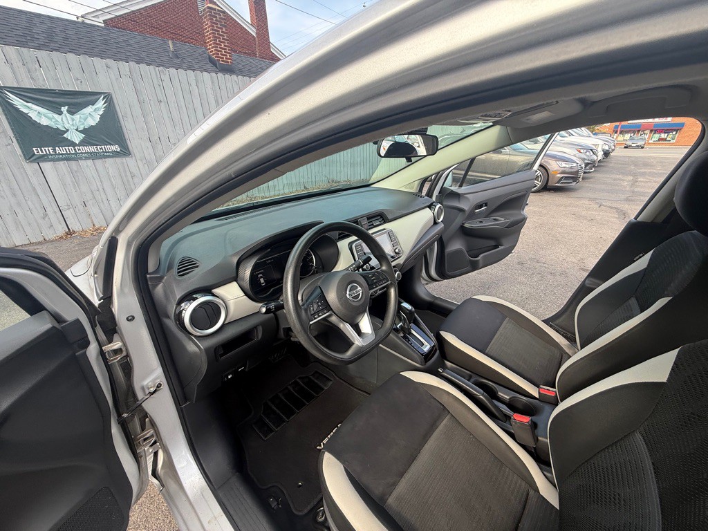 2021 Nissan Versa Image 10