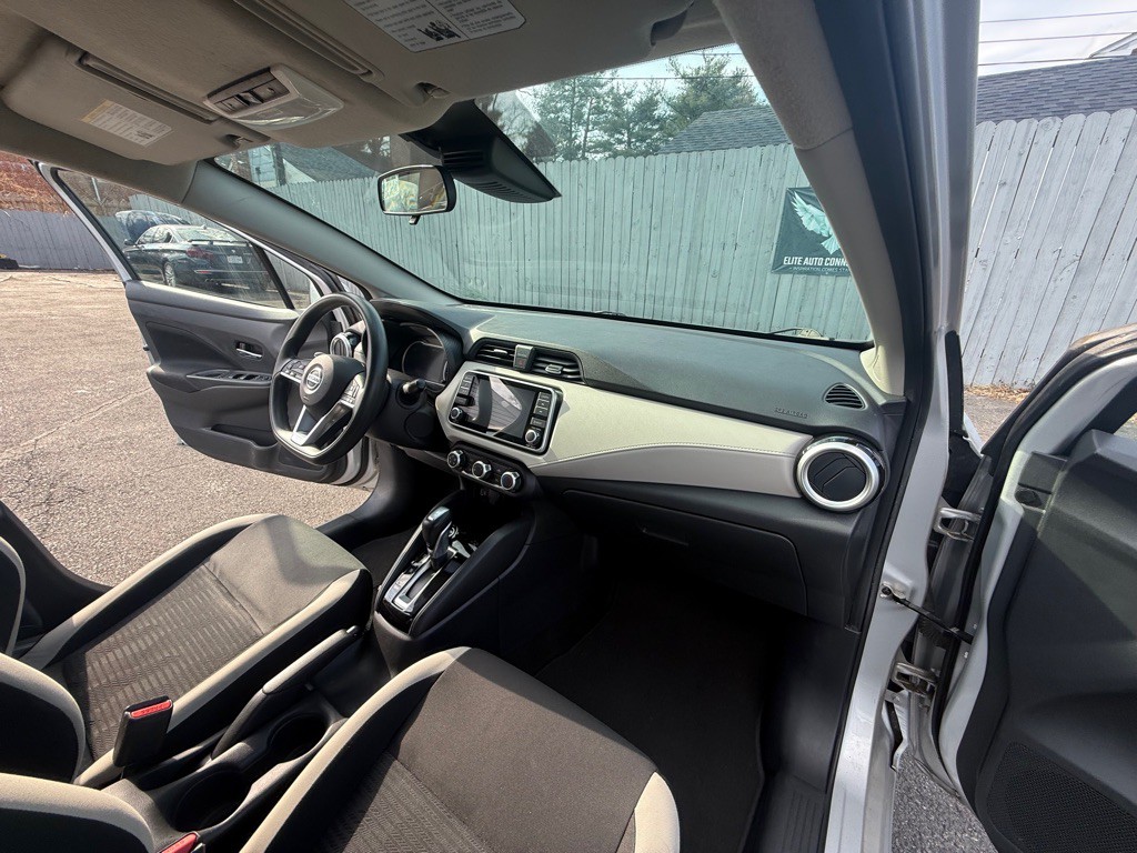 2021 Nissan Versa Image 20