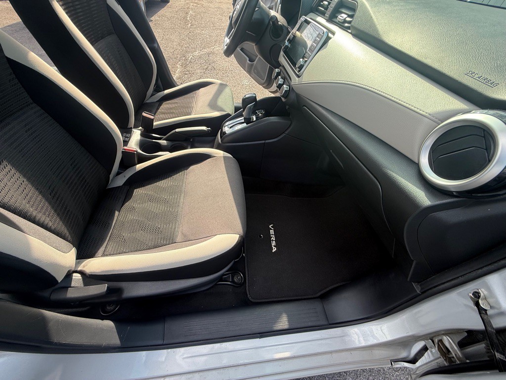 2021 Nissan Versa Image 22