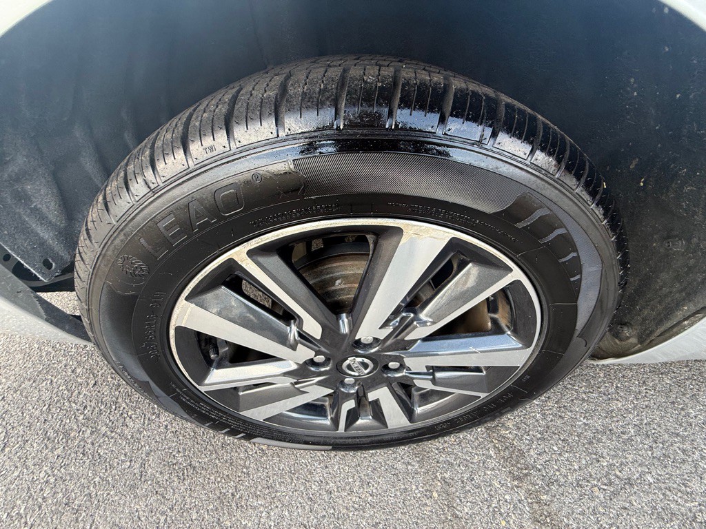 2021 Nissan Versa Image 28