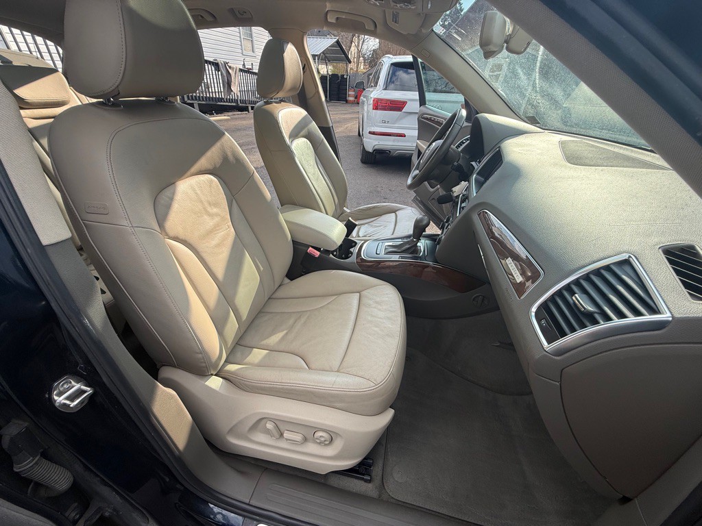 2010 Audi Q5 Image 26