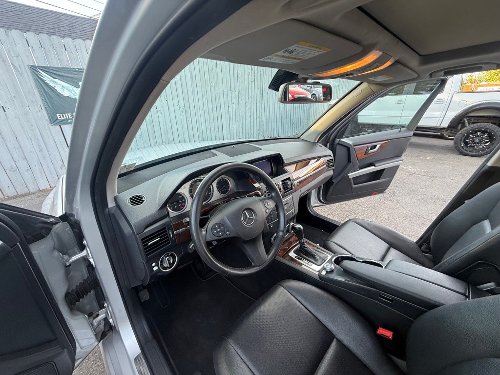 2012 Mercedes-Benz GLK-Class Image 12