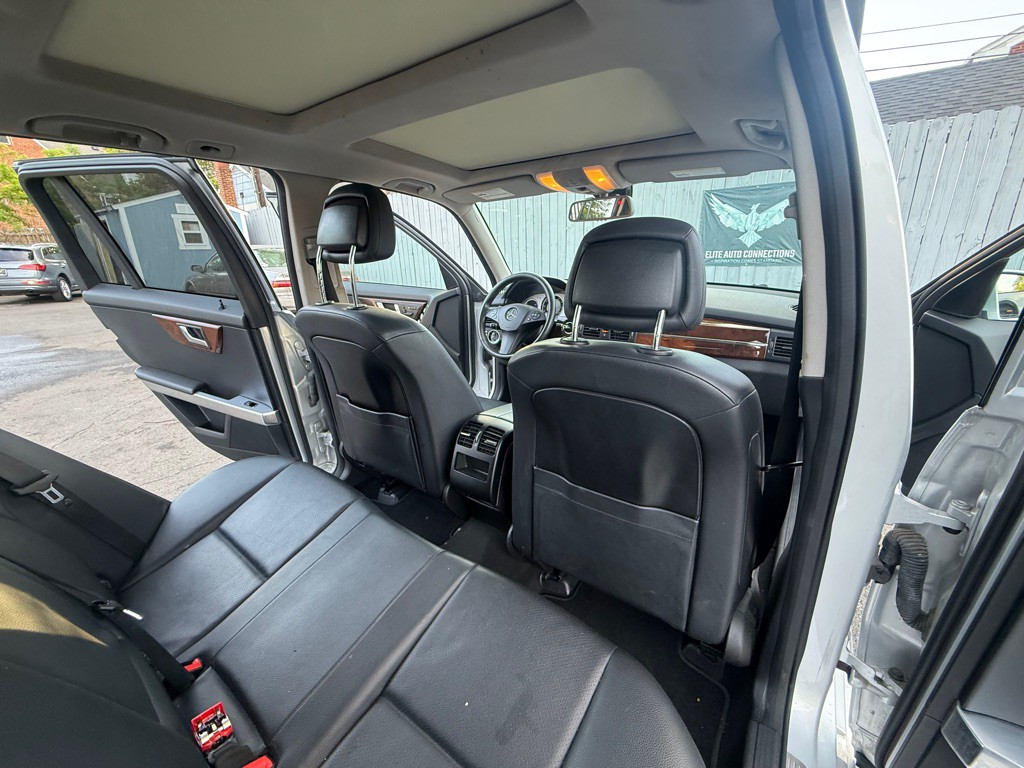 2012 Mercedes-Benz GLK-Class Image 16