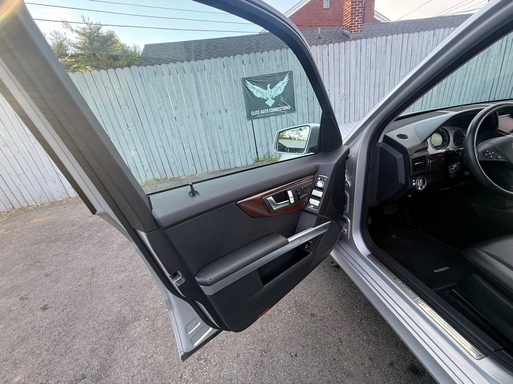 2012 Mercedes-Benz GLK-Class Image 22