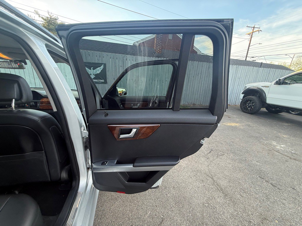 2012 Mercedes-Benz GLK-Class Image 26