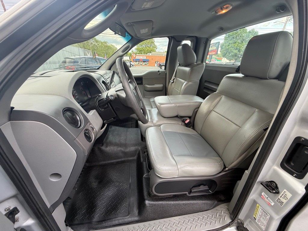 2005 Ford F-150 Image 11
