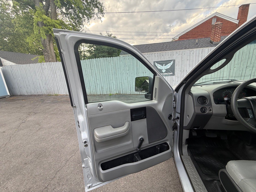 2005 Ford F-150 Image 14