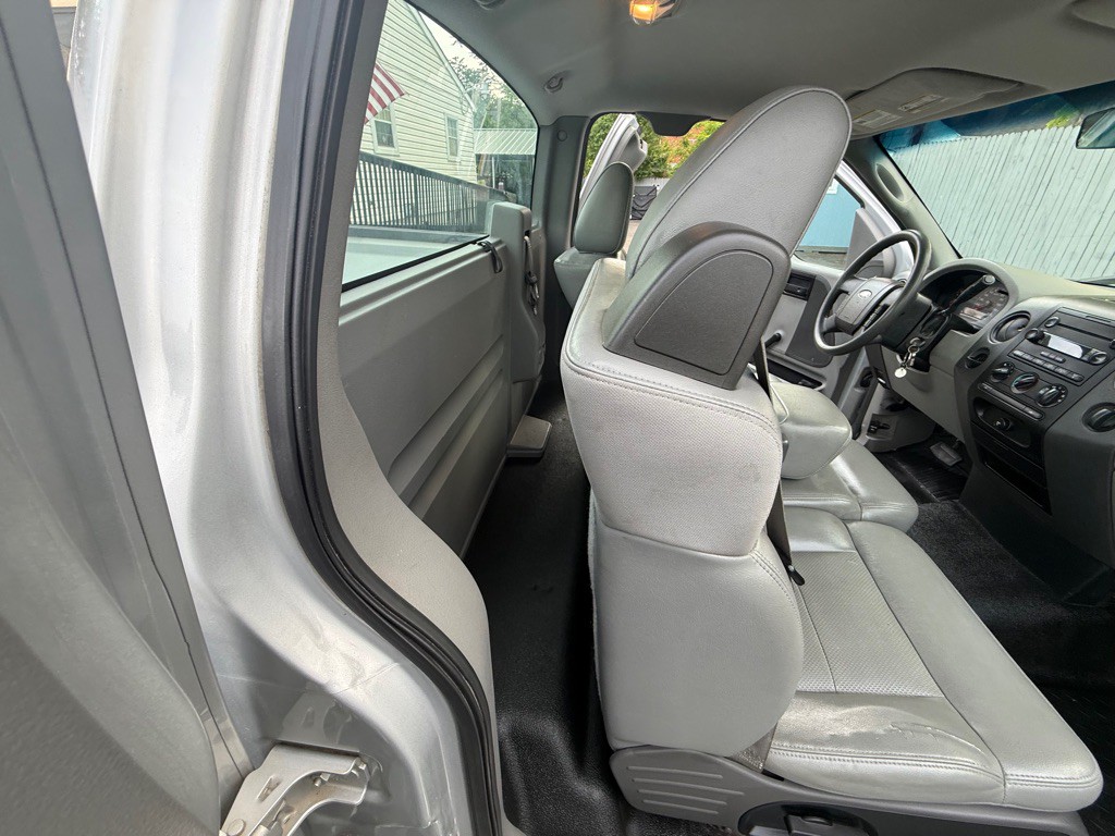 2005 Ford F-150 Image 18