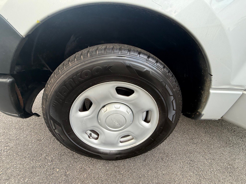 2005 Ford F-150 Image 24