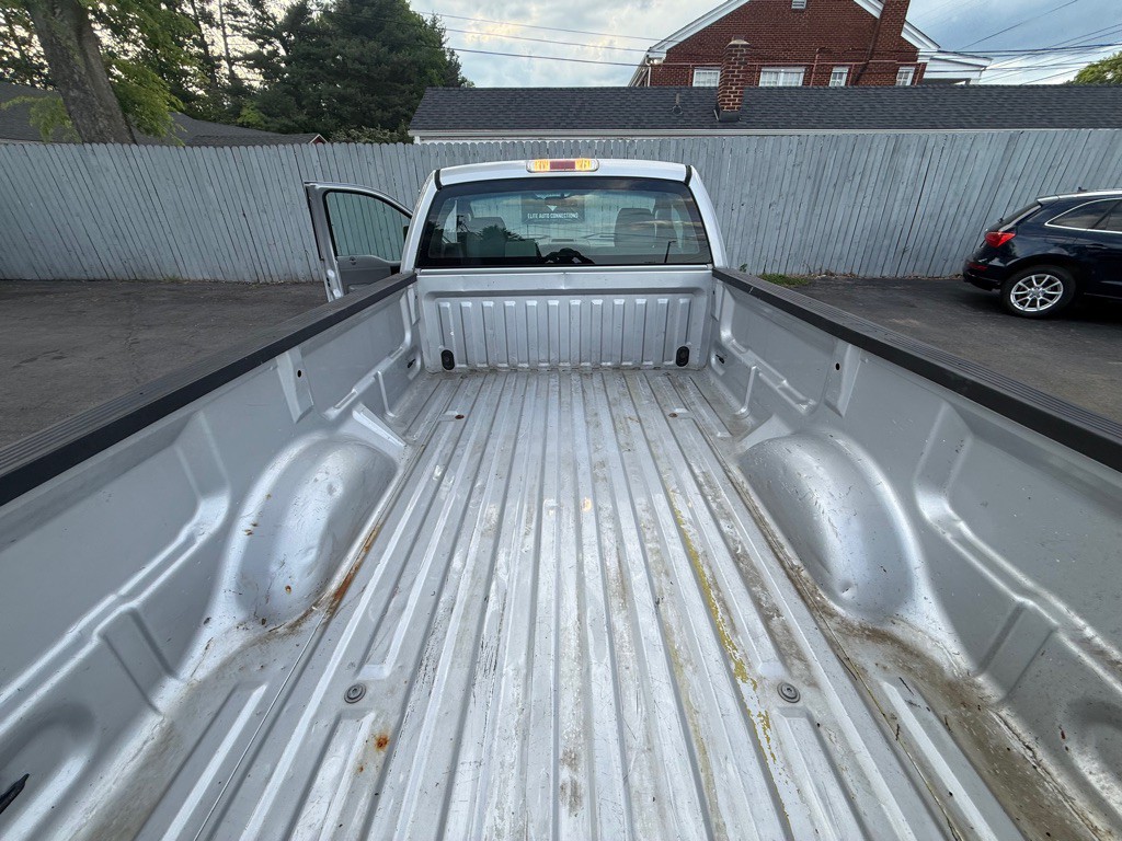 2005 Ford F-150 Image 25