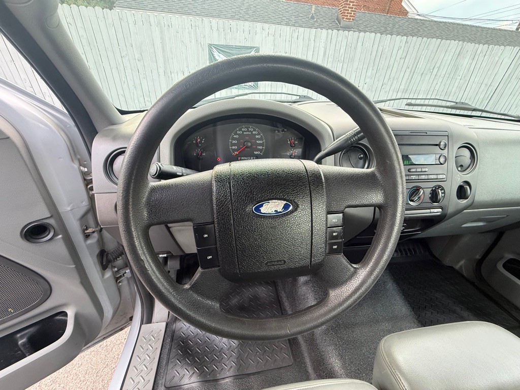 2005 Ford F-150 Image 27