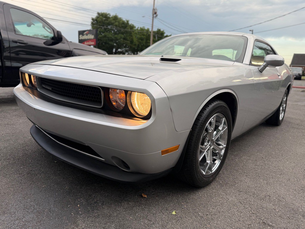 2012 Dodge Challenger Image 6