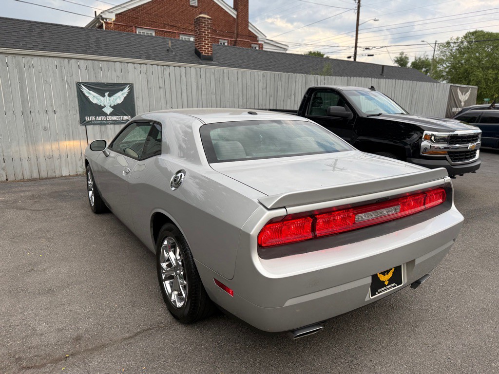 2012 Dodge Challenger Image 7