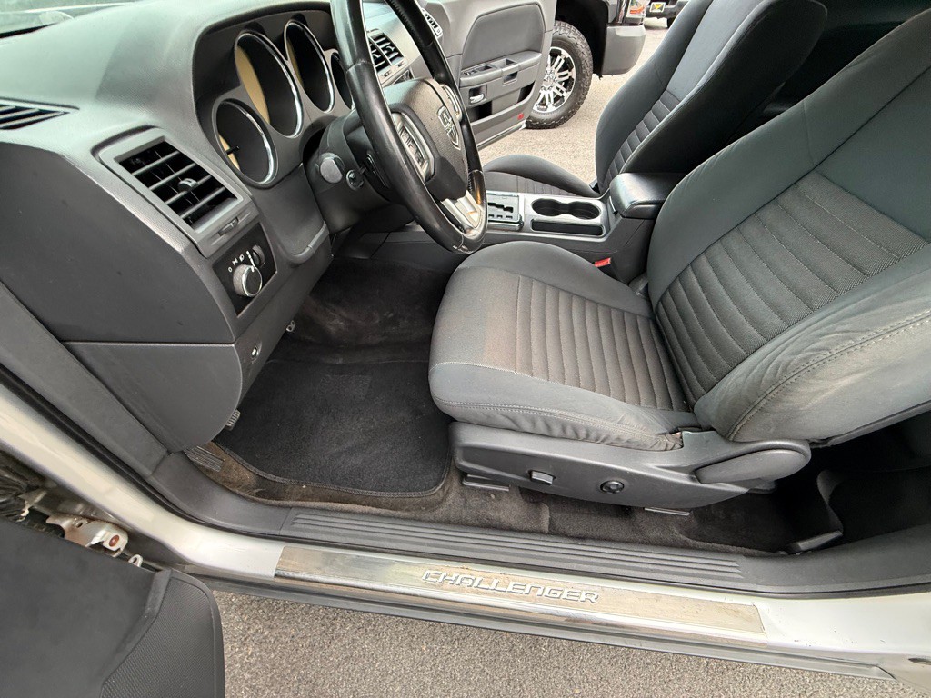 2012 Dodge Challenger Image 15