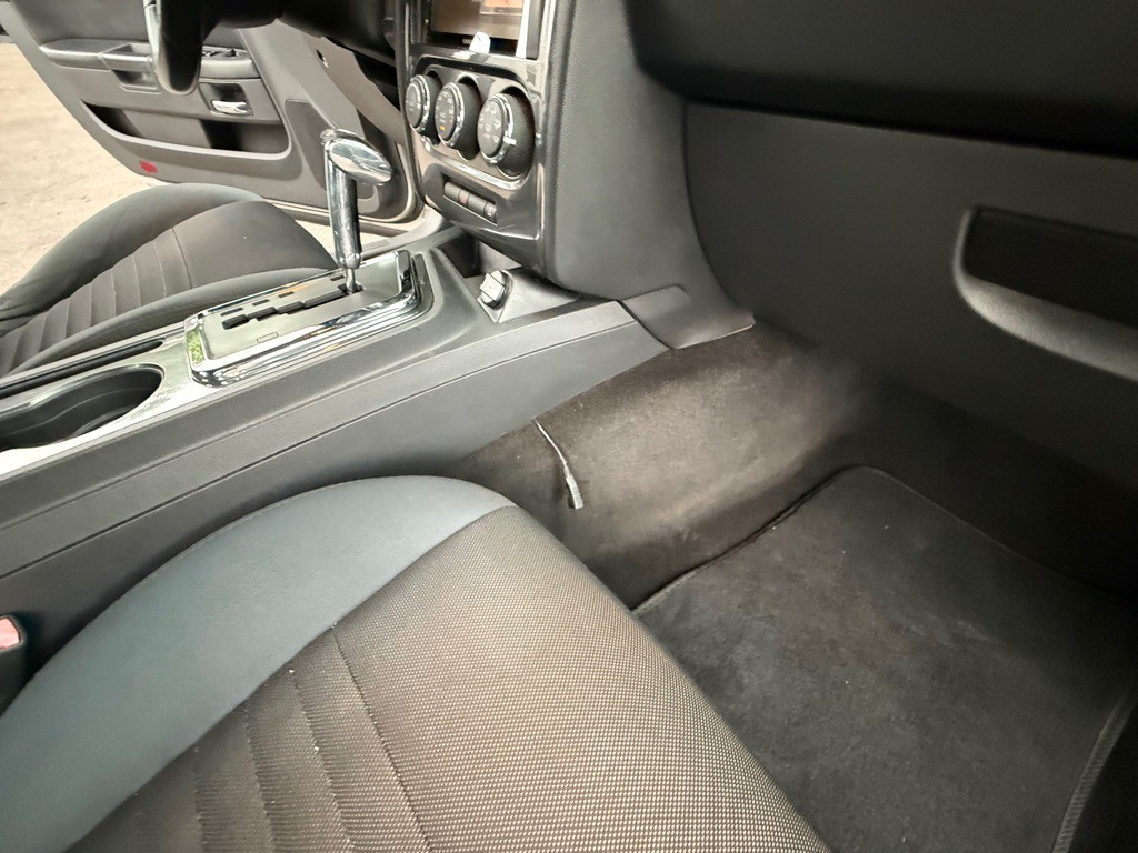 2012 Dodge Challenger Image 26