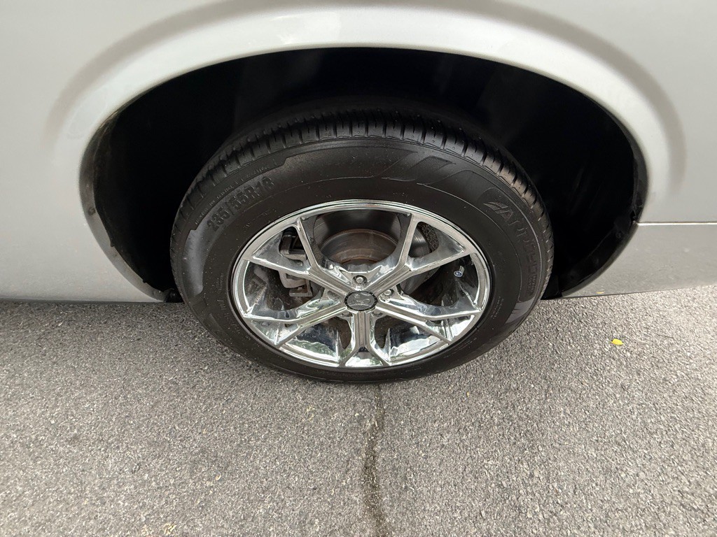 2012 Dodge Challenger Image 29
