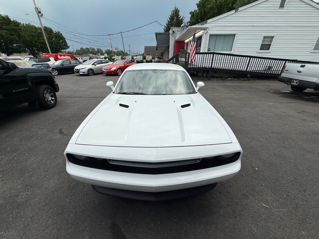 2013 Dodge Challenger Image 3