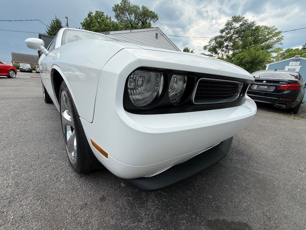 2013 Dodge Challenger Image 6