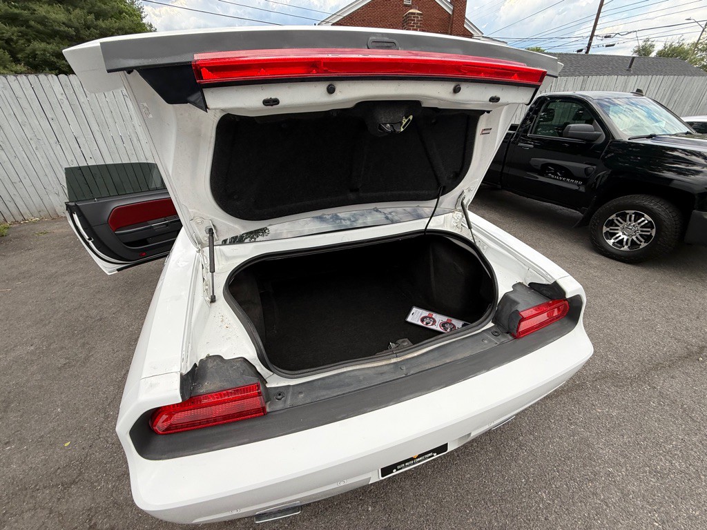 2013 Dodge Challenger Image 29