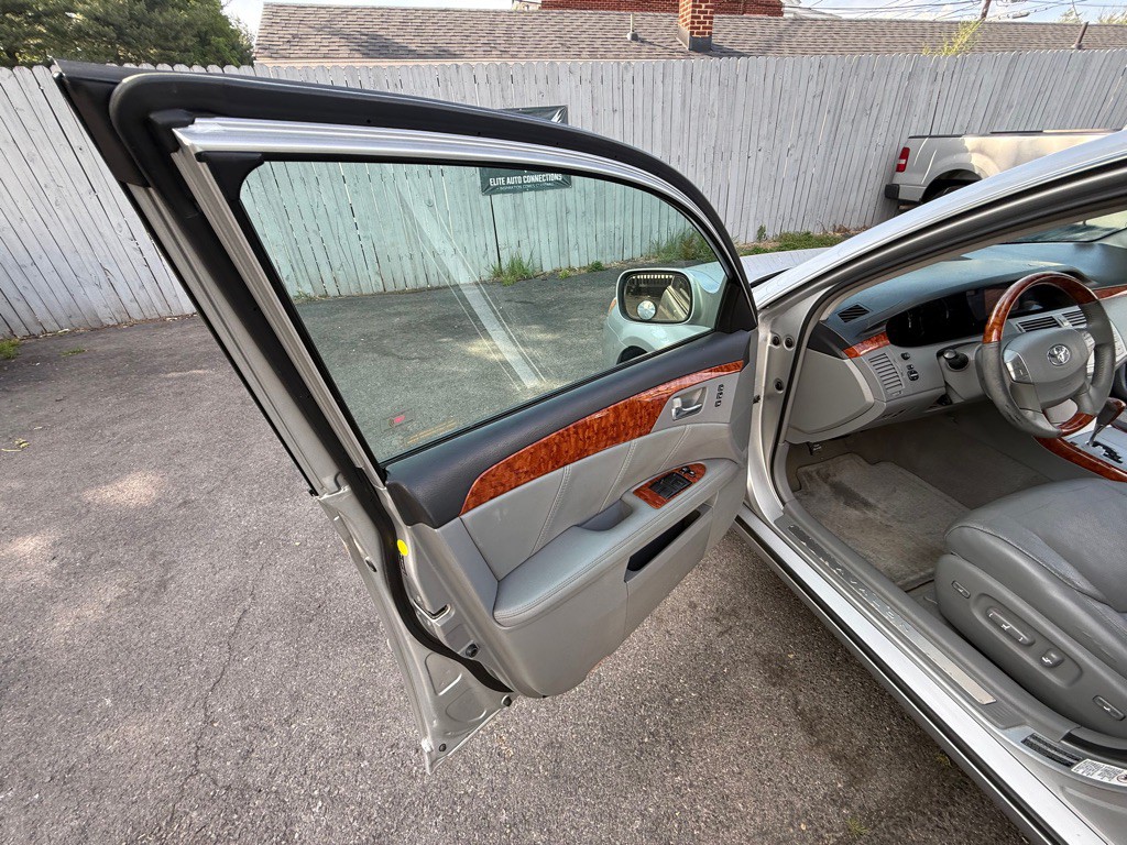 2006 Toyota Avalon Image 14