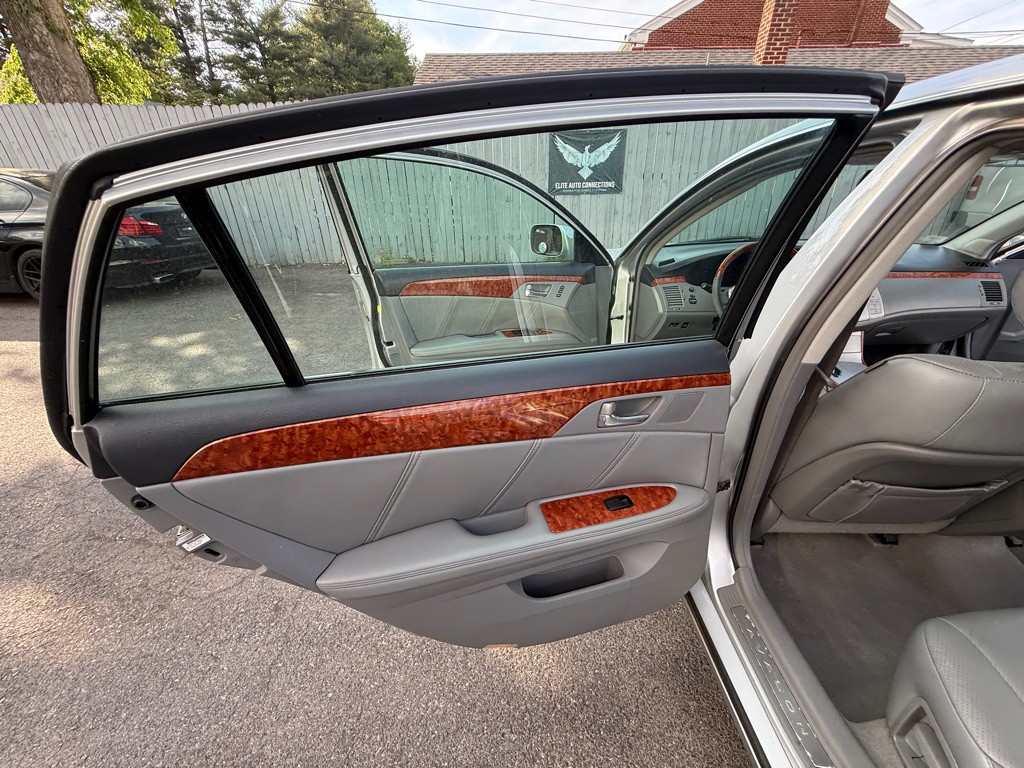 2006 Toyota Avalon Image 18