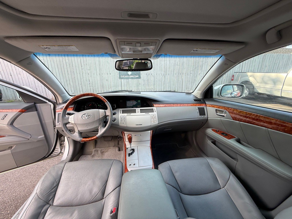2006 Toyota Avalon Image 24