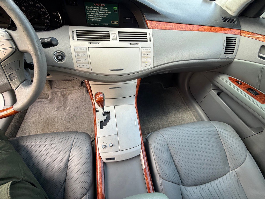 2006 Toyota Avalon Image 29