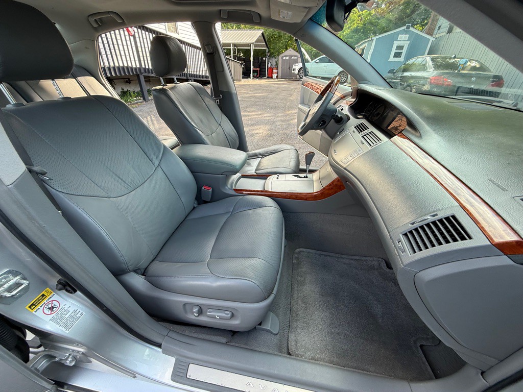 2006 Toyota Avalon Image 30