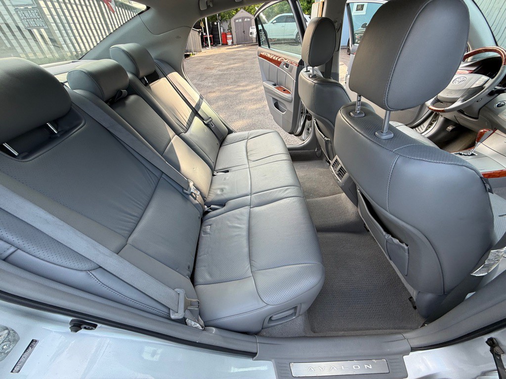 2006 Toyota Avalon Image 32