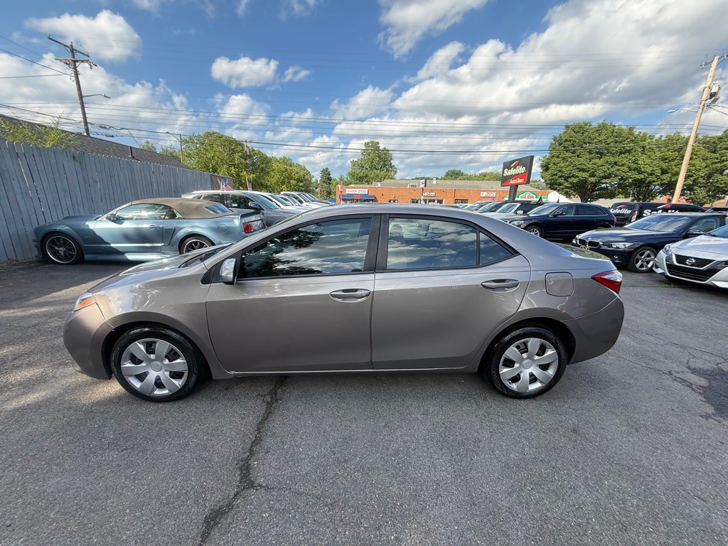 2015 Toyota Corolla Image 4