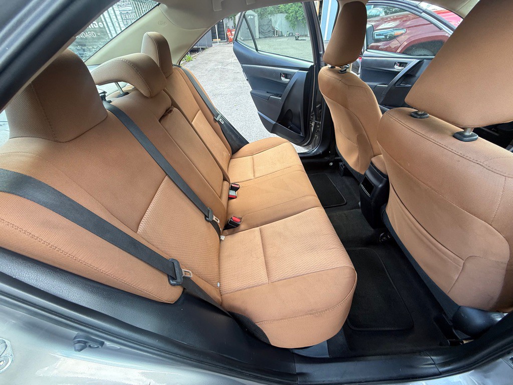 2015 Toyota Corolla Image 31