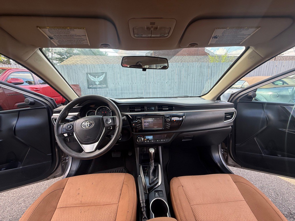 2015 Toyota Corolla Image 38
