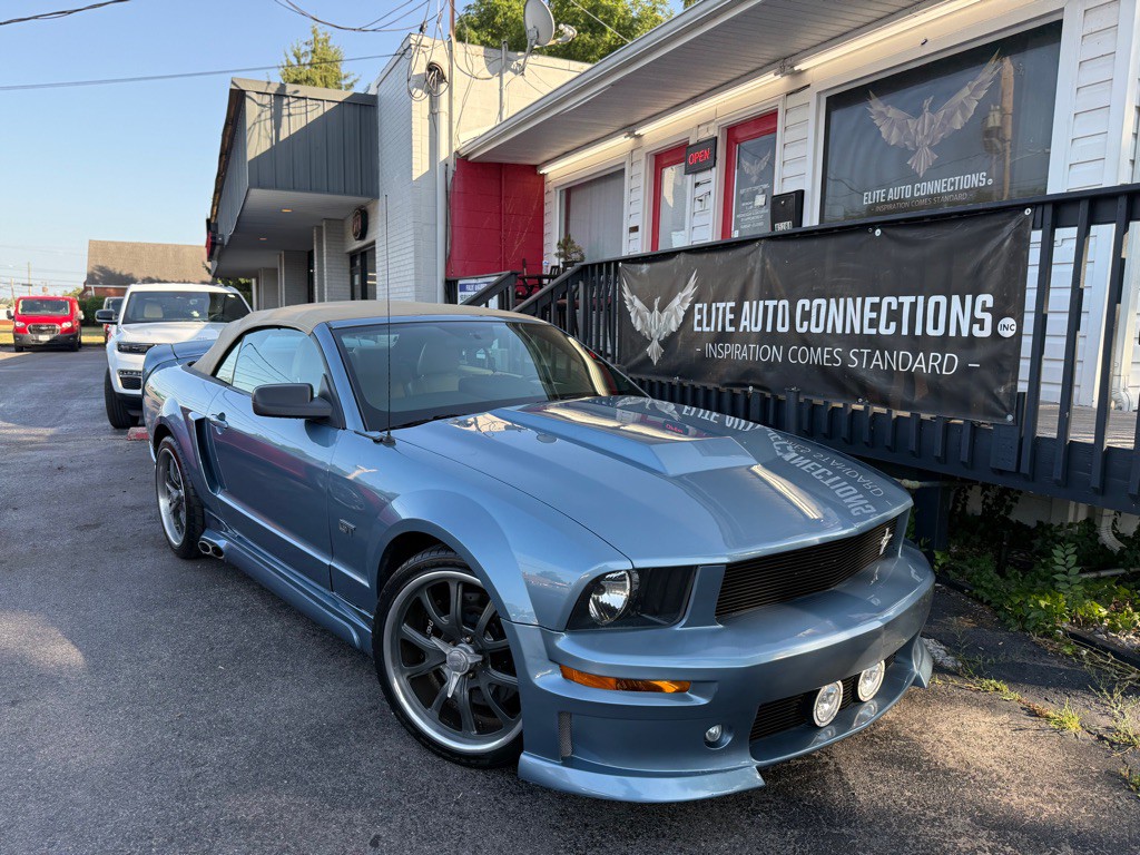2006 Ford Mustang Image 2