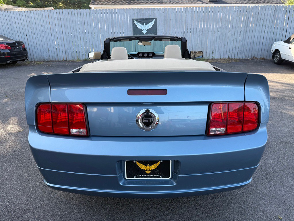 2006 Ford Mustang Image 9